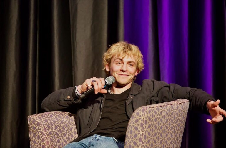 Ross Lynch Wiki: Vermögen, Freundin und wissenswerte Fakten ross lynch