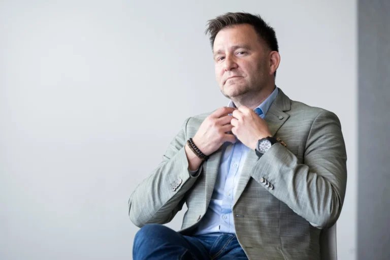 Sascha Ruefer – Biografie, Karriere, Privatleben und spannende Fakten zum Schweizer Sportmoderator sascha ruefer